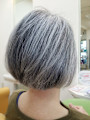 グレイヘアボブスタイル