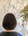 ヌーディーカラー×抜け感ボブ