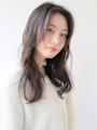 透明感のある暗髪グレージュ