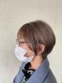 透明感のあるグレージュカラー