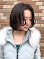 フェイスレイヤー　センターパート　内巻きショートボブ