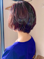 バーガンディカラーで大人女子ボブ