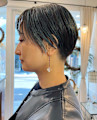 刈り上げショートヘア