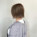 ハイトーンベージュ×ぱっつんボブ