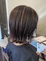 脱白髪染め 育てるハイライト ブラウンカラー ワンレンボブ