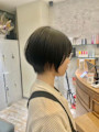 暗髪ナチュラルショート