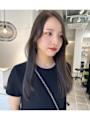 顔まわりが自然になじむ大人ロング