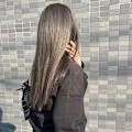 白髪ぼかしハイライト　グレージュ　ロングヘア