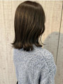 外ハネミディアムヘア