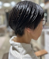 首元すっきり、大人女性のためのショートヘア