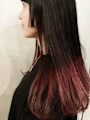 毛先に深みを出したワインレッドの上品グラデーションカラー