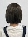 オリーブアッシュ 透明感カラー 髪質改善 切りっぱなしボブ