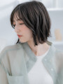 外ハネ黒髪オリーブグレー小顔ハッシュカット　ダークアッシュb