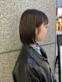 コンパクトなミニボブ × ナチュラルストレート