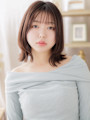 レイヤーカットくびれミディアムこなれヘア　グレージュb