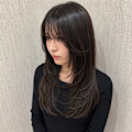 重たく見せない、透け感たっぷりレイヤー