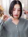 黒髪艶カラーシンメトリー切りっぱなしボブ　ワンレンb