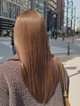 思わず触れたくなる極上の艶。縮毛矯正＋高濃度トリートメント