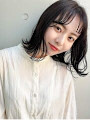 外ハネ×透明感グレージュの大人ナチュラルミディ