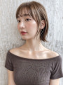 パールベージュ切りっぱなしぱっつんボブp2　オリーブベージュ