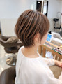 シルエットが綺麗な大人くびれショート