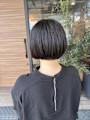 丸みシルエットのミニボブ