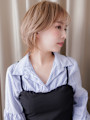 金髪ハイトーンカラークラゲヘアマレットウルフボブ20代30代