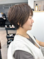 丸みのあるショートボブで大人可愛く！