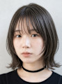 透け感グレージュ×小顔顔まわりレイヤーのくびれ外ハネボブ