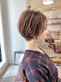 ショートボブ丸みショート白髪ぼかし