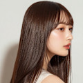 艶髪ストレートの韓国風ロング