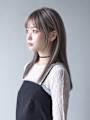 透明感のある白髪ぼかしハイライト×ナチュラルロング