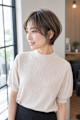 大人上品ショート×白髪ぼかしハイライト