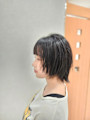 顔まわりレイヤーで小顔見え♪大人ショートウルフ