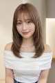 【美肌効果】明るく見せるハイトーンカラー×美シルエットミディ