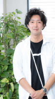 渡辺 康介(ワタナベ)