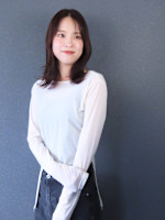 MINATSU IIZAKA(ミナツ　イイザカ)