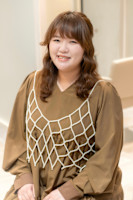 阿部　麻衣子(アベ　マイコ)