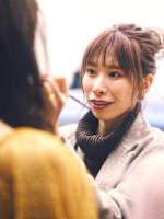 メイク担当 成田圭美(メイクタントウ　ナリタタマミ)