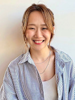 村中 彩(ムラナカ アヤ)