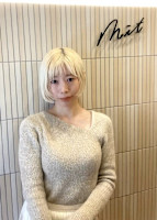 横濱 晶子(ヨコハマ アキコ)