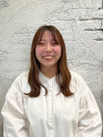 小出　彩花(コイデ　アヤカ)
