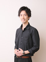 岡田 拓也(オカダ タクヤ)