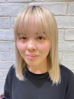 篠塚菜々子(シノヅカナナコ)