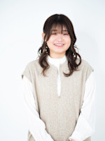 波多　奏子(ハタ　カナコ)