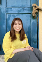 青山 まな(アオヤマ マナ)