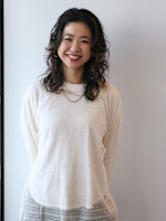 吉田 奈津子(ヨシダ ナツコ)