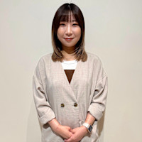 穴澤　真美(アナザワ　マミ)