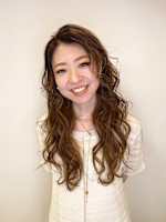 安達 静香(アダチ シズカ)
