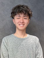 山﨑 涼介(ヤマサキ リョウスケ)